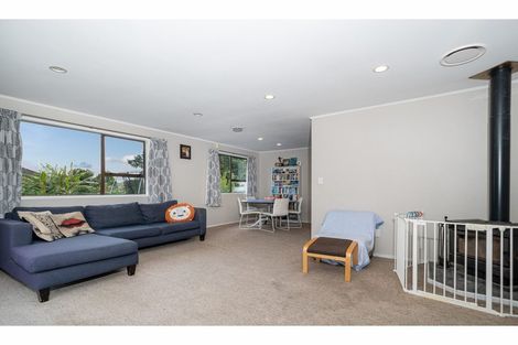 Photo of property in 99 Bruce Mclaren Road, Henderson, Auckland, 0612