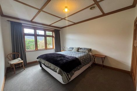 Photo of property in 1 Newcombe Crescent, Karori, Wellington, 6012