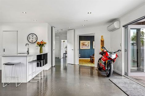 Photo of property in 9 Lady Polson Lane, Cashmere, Christchurch, 8022