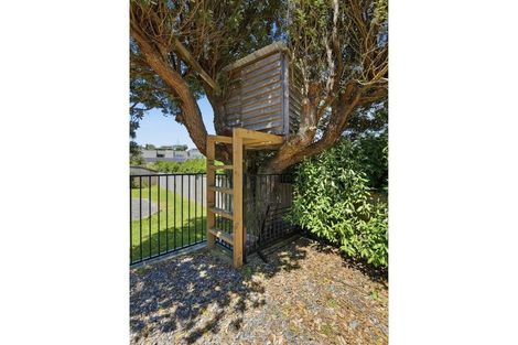 Photo of property in 9 Bronte Place, Whalers Gate, New Plymouth, 4310