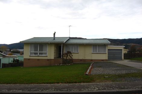 Photo of property in 15 Sherwood Place, Tapanui, 9522