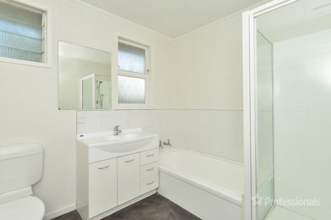 Photo of property in 9 Hardie Grove, Featherston, 5710