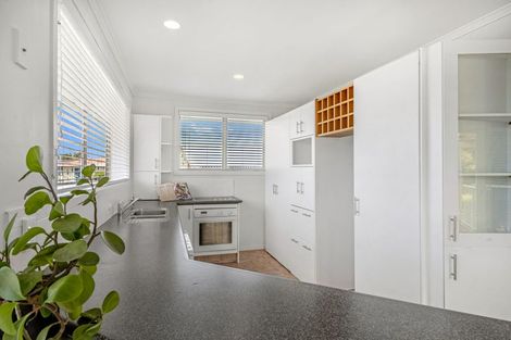 Photo of property in 12a Severn Place, Spotswood, New Plymouth, 4310