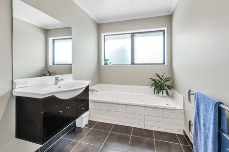 Photo of property in 12 Frame Crescent, Rolleston, 7614