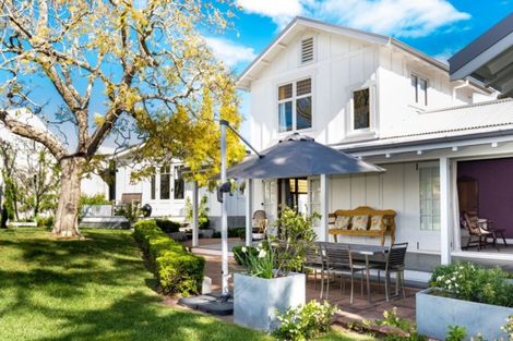 Photo of property in 31 Muritai Crescent, Havelock North, 4130