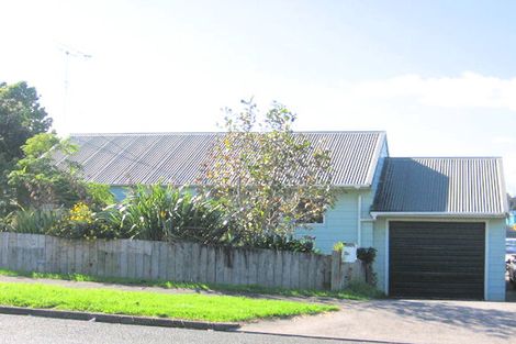 Photo of property in 15 Christmas Road, Manurewa, Auckland, 2102