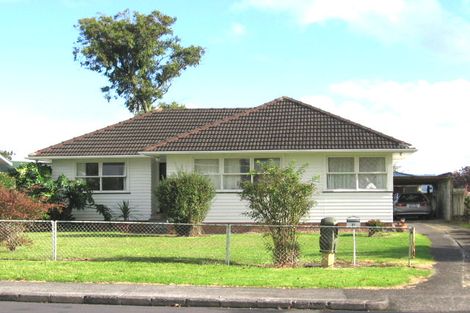 Photo of property in 31 Mackenzie Street, Te Atatu South, Auckland, 0610