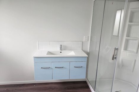 Photo of property in 32 Parkwood Avenue, Westgate, Auckland, 0614