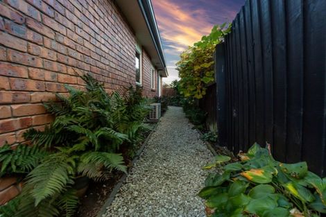 Photo of property in 11a Galway Avenue, Bryndwr, Christchurch, 8052