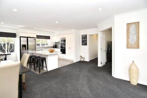 Photo of property in 4 Rue De La Mare, Parklands, Christchurch, 8083