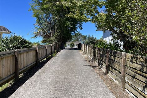 Photo of property in 59 Allington Road, Massey, Auckland, 0614