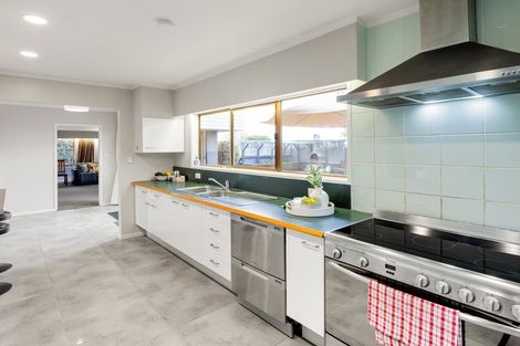 Photo of property in 10 Wilfred Street, St Andrews, Hamilton, 3200