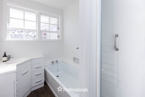 Photo of property in 387 Fergusson Drive, Heretaunga, Upper Hutt, 5018