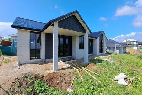 Photo of property in 17 Anglers Way, Omokoroa, 3114
