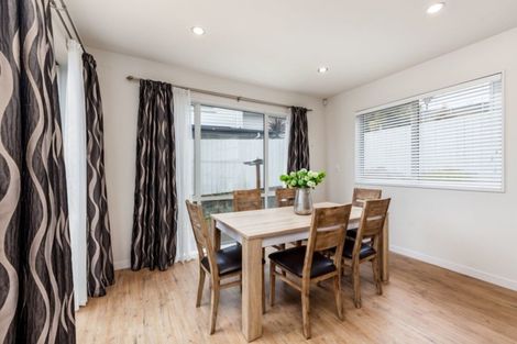 Photo of property in 64 Huntington Park Drive, Greenhithe, Auckland, 0632