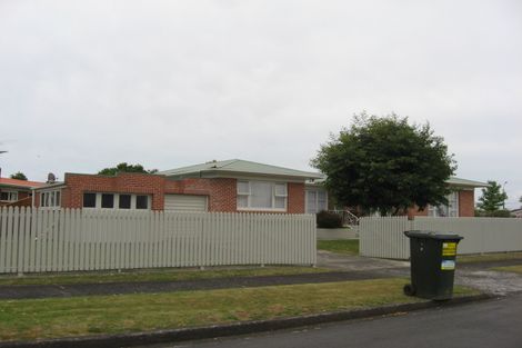 Photo of property in 3 Fausett Avenue, Pukekohe, 2120