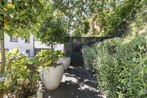 Photo of property in 269 Tinakori Road, Thorndon, Wellington, 6011