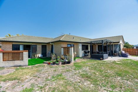 Photo of property in 3 Kentia Avenue, Mount Maunganui, 3116