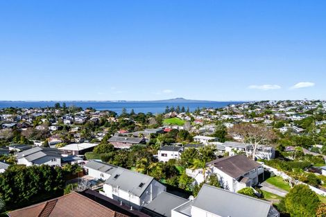 Photo of property in 2/22 Salem Place, Torbay, Auckland, 0630