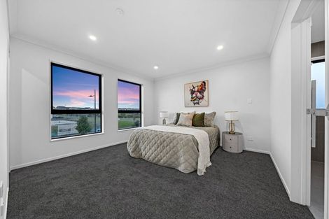 Photo of property in 34 Emerald Avenue, Rosehill, Papakura, 2113