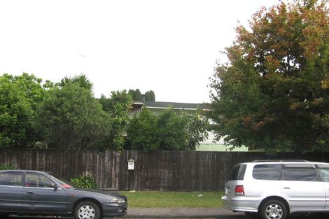 Photo of property in 26 Totaravale Drive, Totara Vale, Auckland, 0629