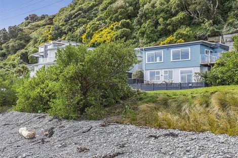 Photo of property in 77 Moana Road, Plimmerton, Porirua, 5026