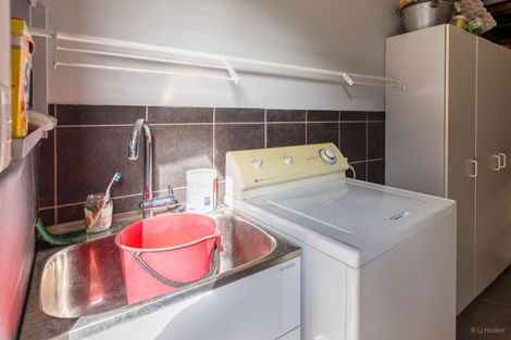 Photo of property in 84 Timaru Road, Waimate, 7924