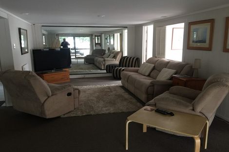 Photo of property in 238 Hibiscus Coast Highway, Orewa, 0931