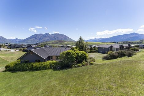 Photo of property in 15 Skye Lane, Jacks Point, Queenstown, 9371