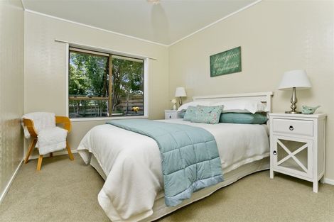 Photo of property in 2/149 Chivalry Road, Glenfield, Auckland, 0629