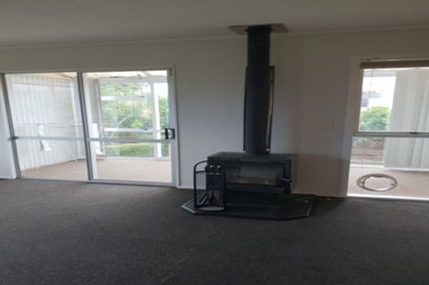 Photo of property in 28b Cypress Grove, Paraparaumu, 5032