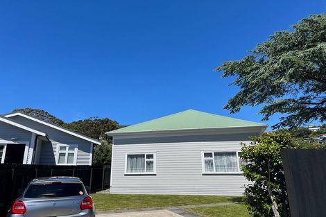Photo of property in 15 Moselle Street, Island Bay, Wellington, 6023