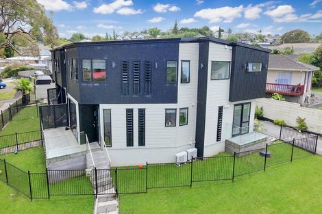 Photo of property in 2 Peterhouse Place, West Harbour, Auckland, 0618