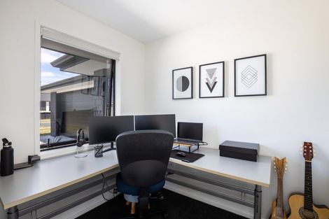 Photo of property in 15 Longstaff Drive, Bell Block, New Plymouth, 4312