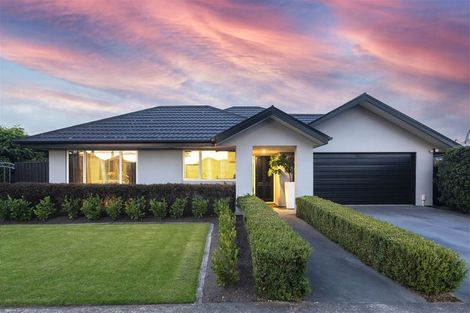 Photo of property in 14 Mounter Avenue, Northwood, Christchurch, 8051