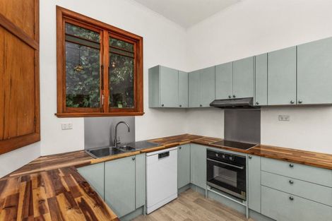 Photo of property in 25 Chaucer Road, Hospital Hill, Napier, 4110