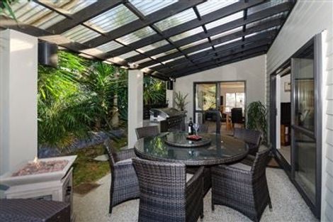 Photo of property in 24 Corsica Way, Karaka, Papakura, 2113