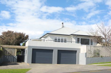 Photo of property in 43 Paynters Avenue, Strandon, New Plymouth, 4312