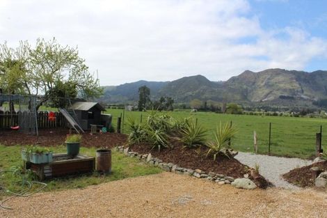 Photo of property in 162 Abel Tasman Drive, Takaka, 7183