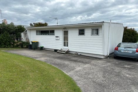 Photo of property in 106 Pacific Parade, Army Bay, Whangaparaoa, 0930