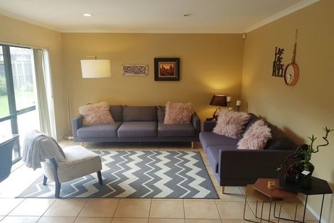 Photo of property in 6 Shankill Place, East Tamaki, Auckland, 2013