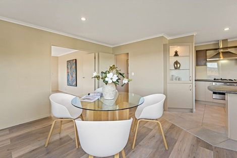 Photo of property in 18 Mckinley Road, Sunnyvale, Auckland, 0612