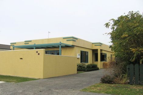 Photo of property in 2a Cambridge Terrace, Taradale, Napier, 4112