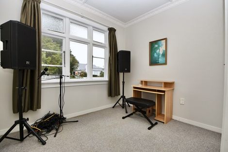 Photo of property in 2 Mckenzie Terrace, Carterton, 5713