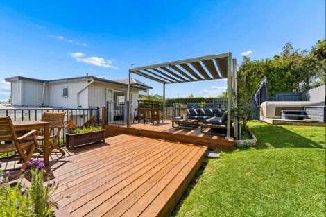 Photo of property in 52b Bay Street, Red Beach, 0932