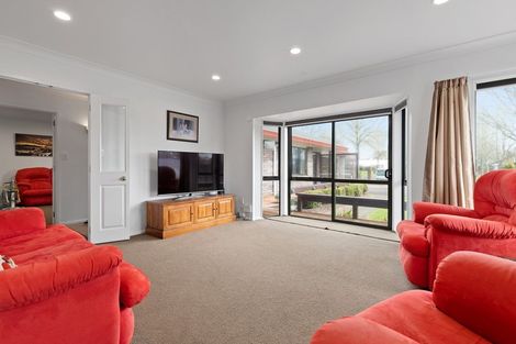 Photo of property in 27 Halcione Close, Flagstaff, Hamilton, 3210