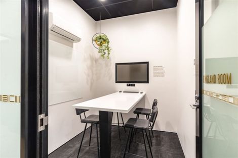 Photo of property in 177a High Street, Oxford, 7430