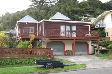 Photo of property in 7 Lowry Crescent, Stokes Valley, Lower Hutt, 5019