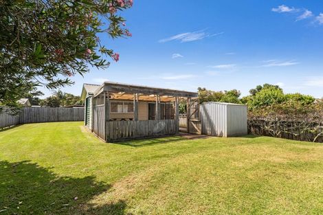 Photo of property in 15 Cook Drive, Whitianga, 3510