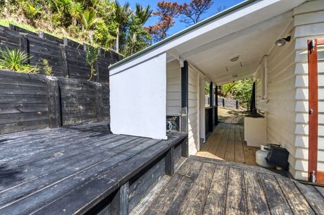 Photo of property in 71 Karekare Road, Karekare, New Lynn, 0772